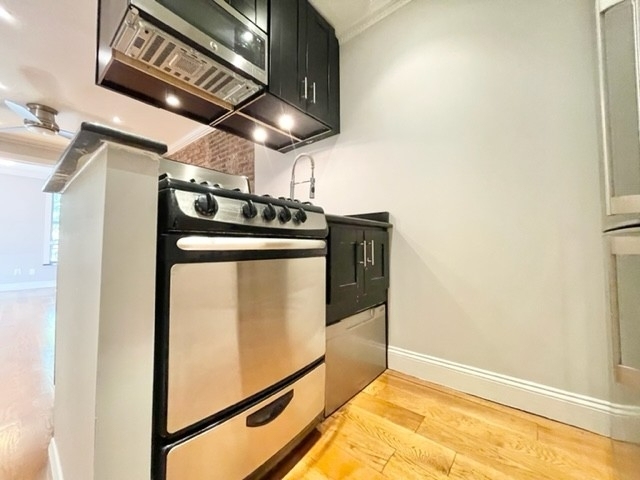 West 53rd Street - Photo 2