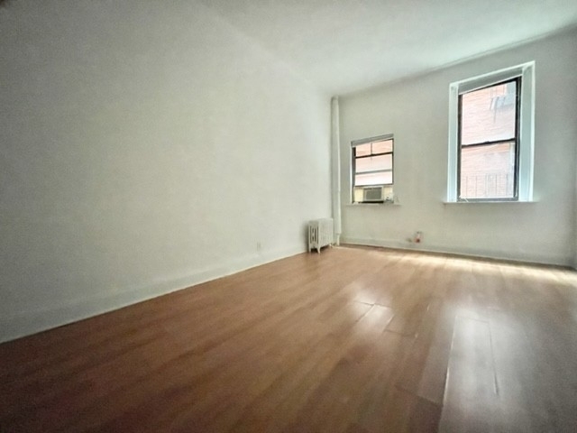 1st Avenue - Photo 0