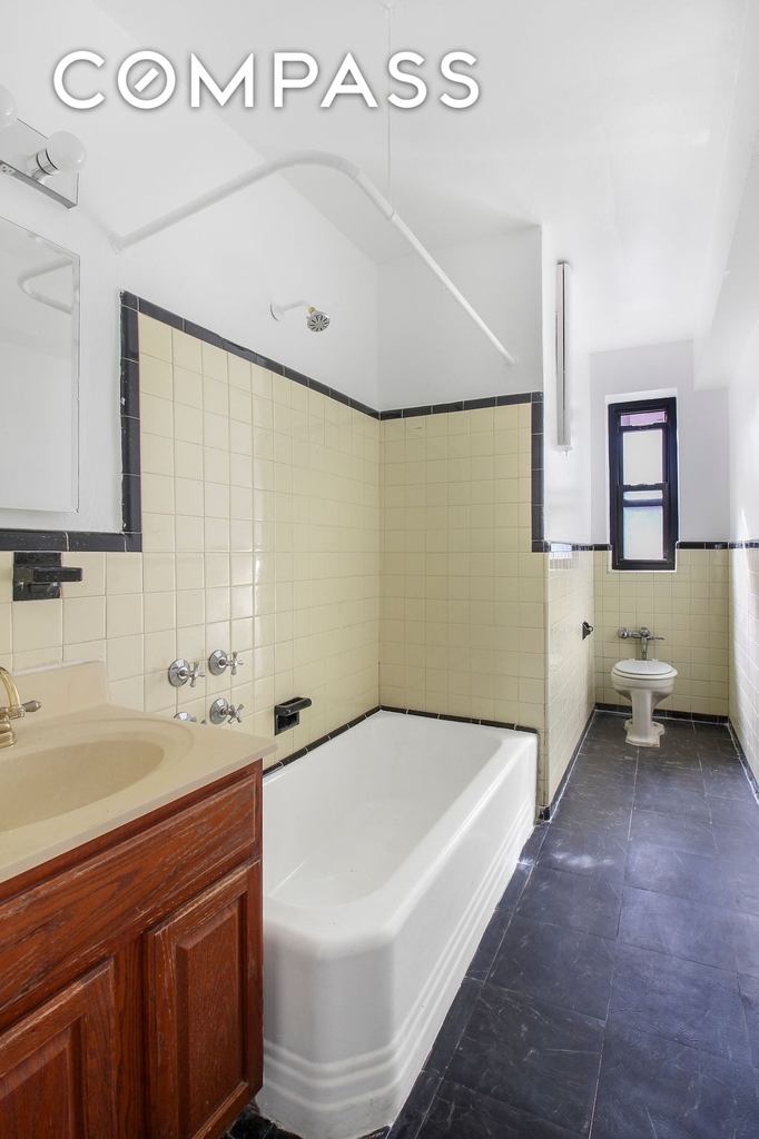 315 E 56th Street - Photo 6