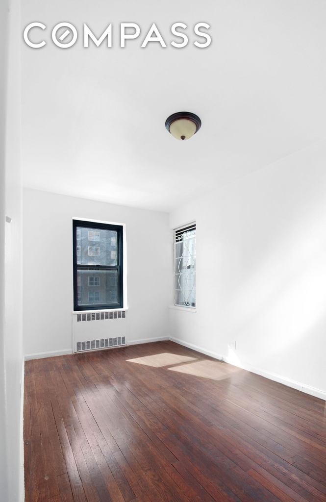 315 E 56th Street - Photo 4