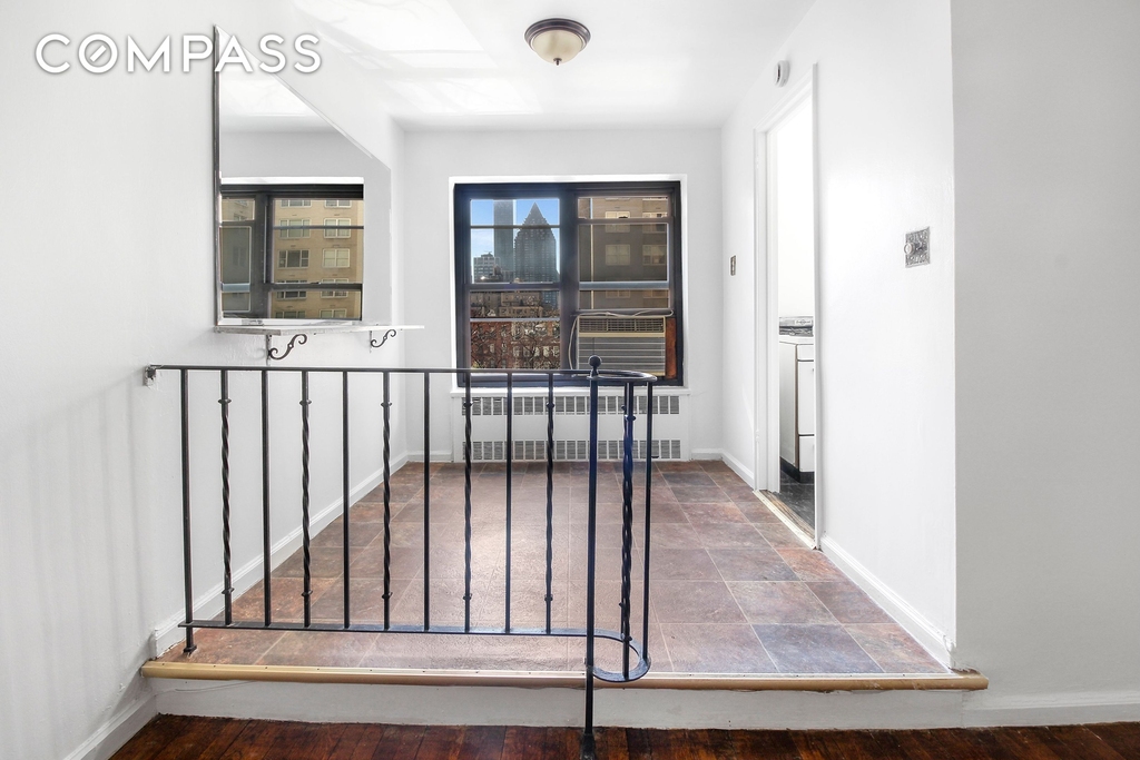 315 E 56th Street - Photo 1