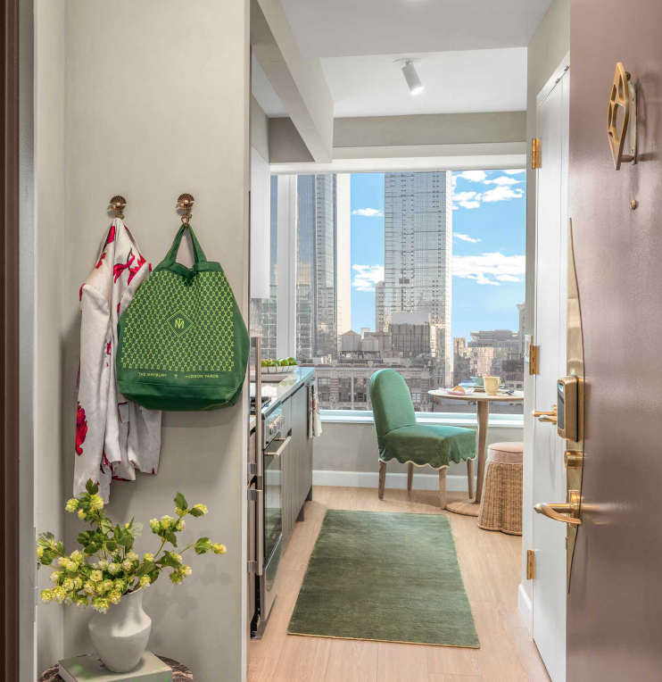 10th Avenue - Photo 5