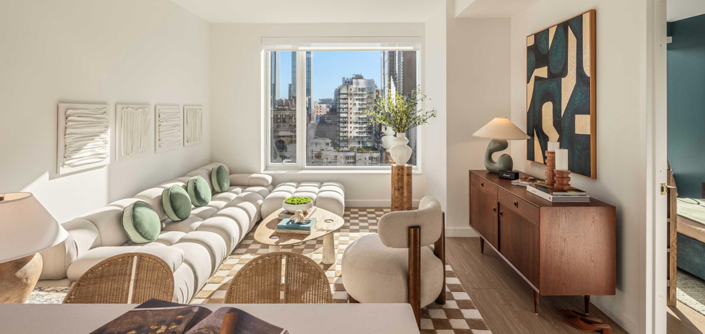 10th Avenue - Photo 0