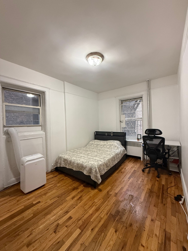 936 West End Avenue - Photo 0