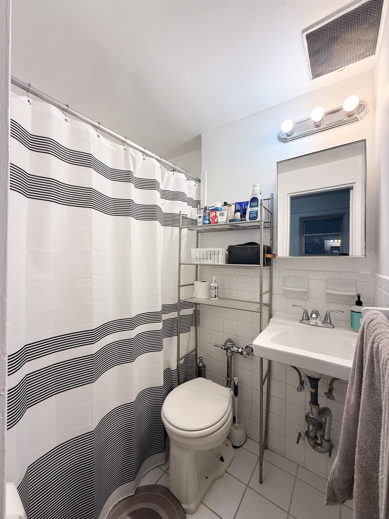 936 West End Avenue - Photo 2
