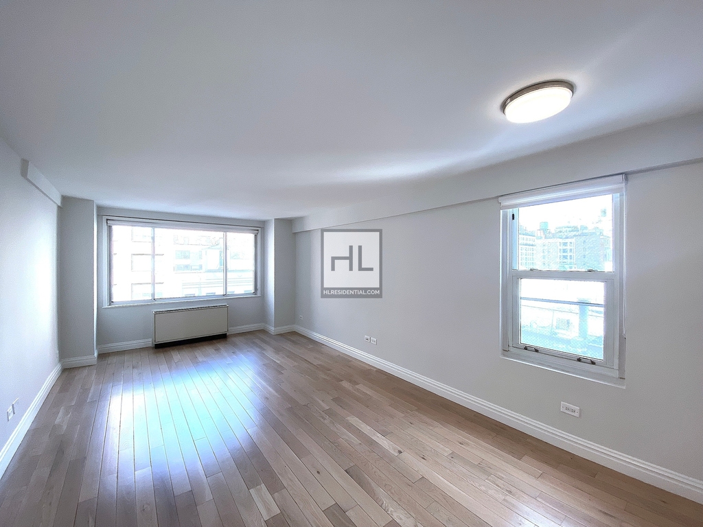 East 51st Street - Photo 2