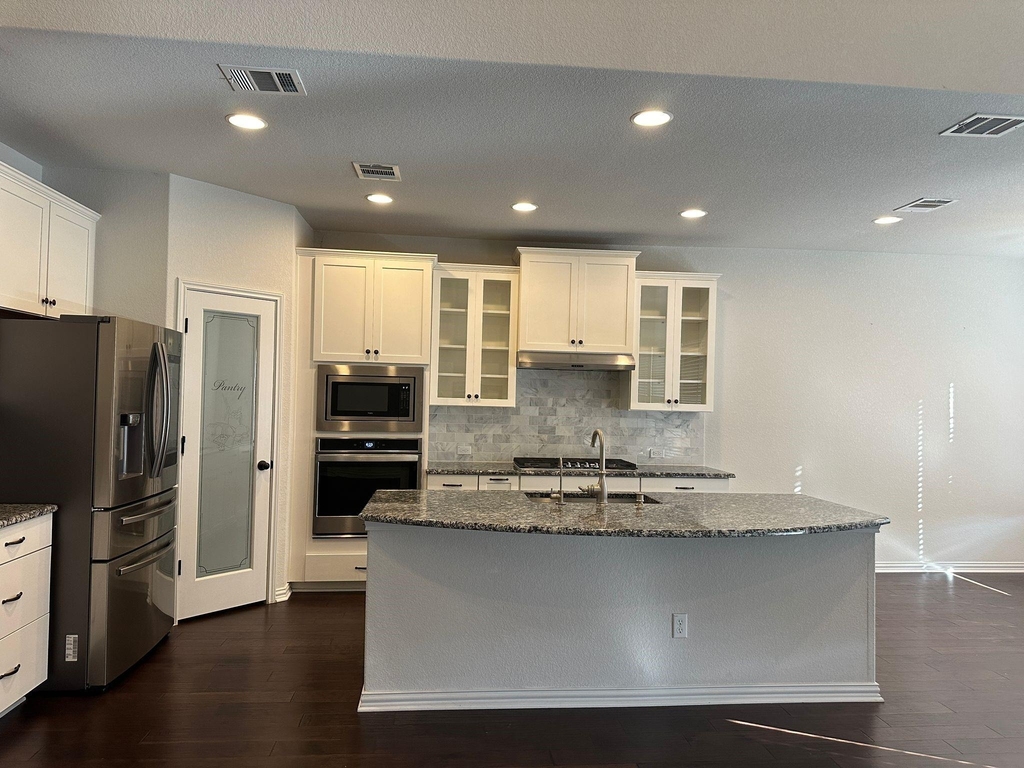 921 Del Raphael Dr - Photo 7