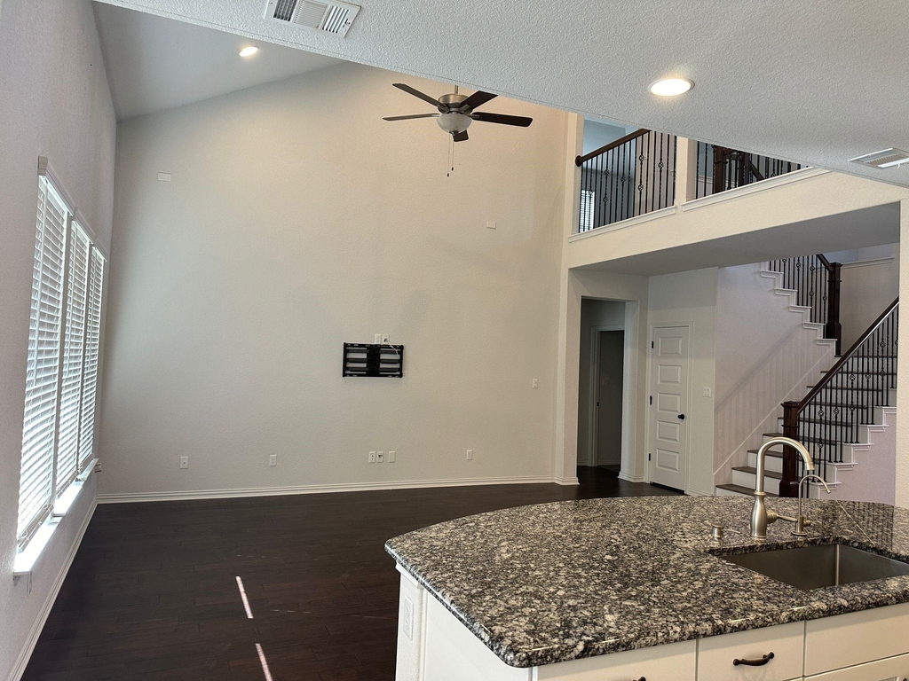 921 Del Raphael Dr - Photo 10