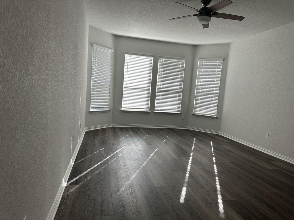 921 Del Raphael Dr - Photo 16