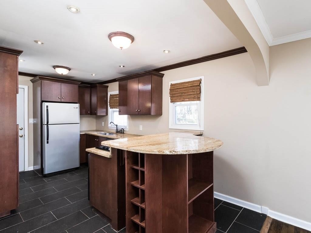 1061 Dell Avenue Se - Photo 6