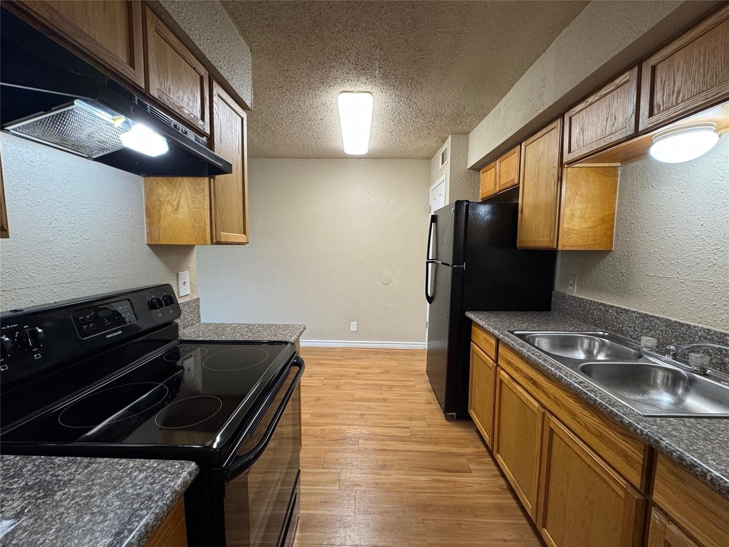 4902 West Wind Trl - Photo 5