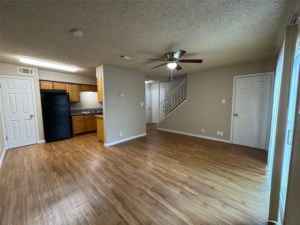 4902 West Wind Trl - Photo 2