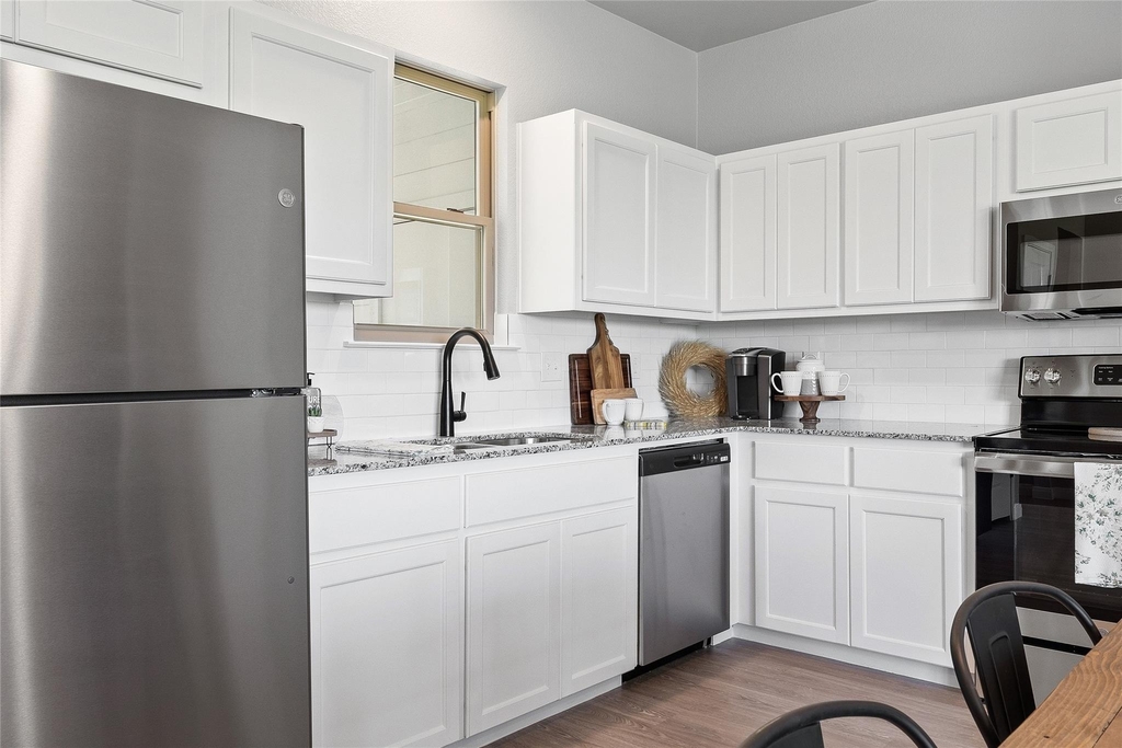 729 Meiomi Dr - Photo 5