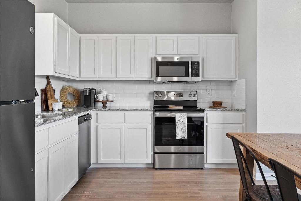 729 Meiomi Dr - Photo 6
