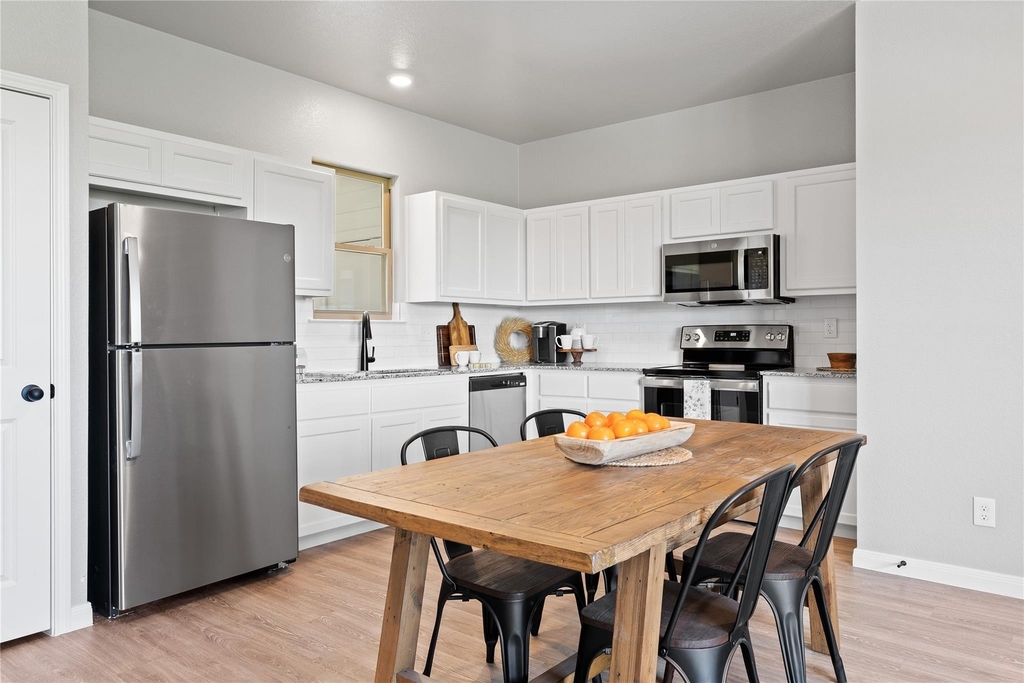 729 Meiomi Dr - Photo 3