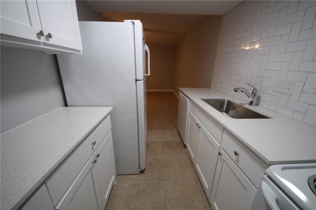 1600 West Ave - Photo 1