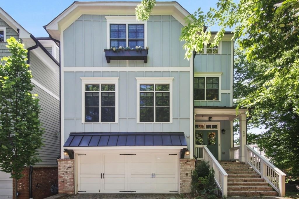 692 Drewry Street Ne - Photo 1