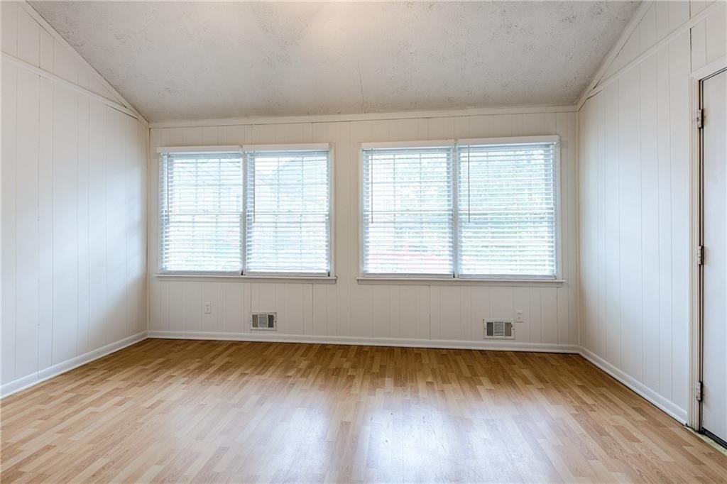 1160 Church Street Se - Photo 15