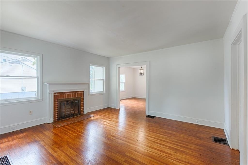 1160 Church Street Se - Photo 4