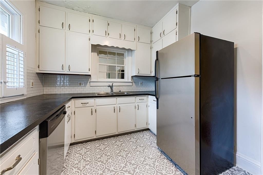 1160 Church Street Se - Photo 8