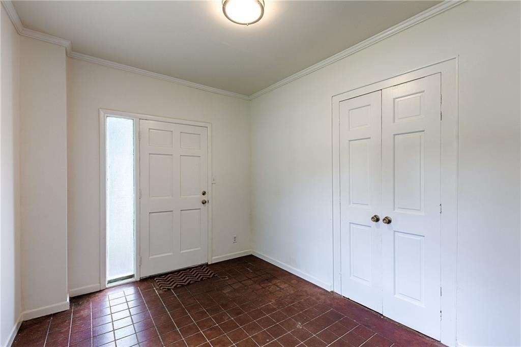 1160 Church Street Se - Photo 3