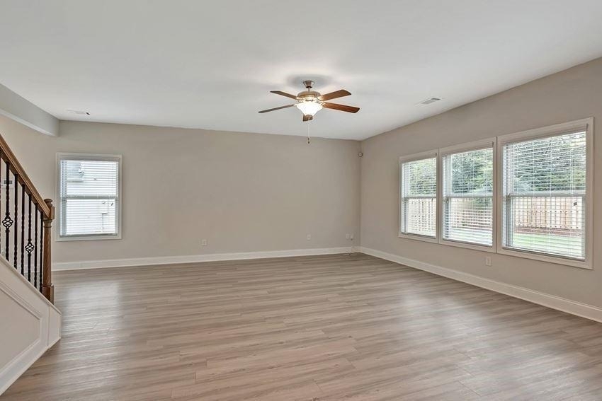 156 Chase Landing Drive - Photo 4