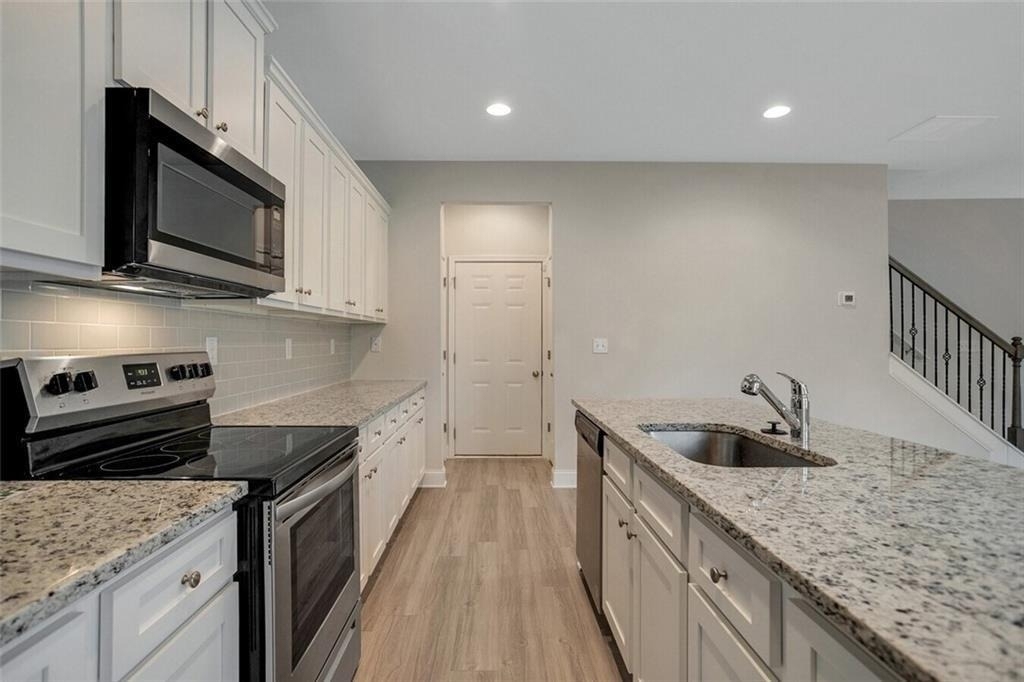 112 Chase Landing Drive - Photo 9