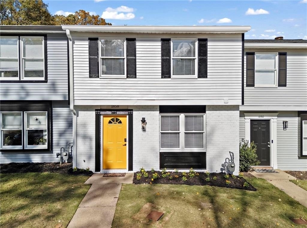 1858 Shenandoah Valley Lane Se - Photo 0