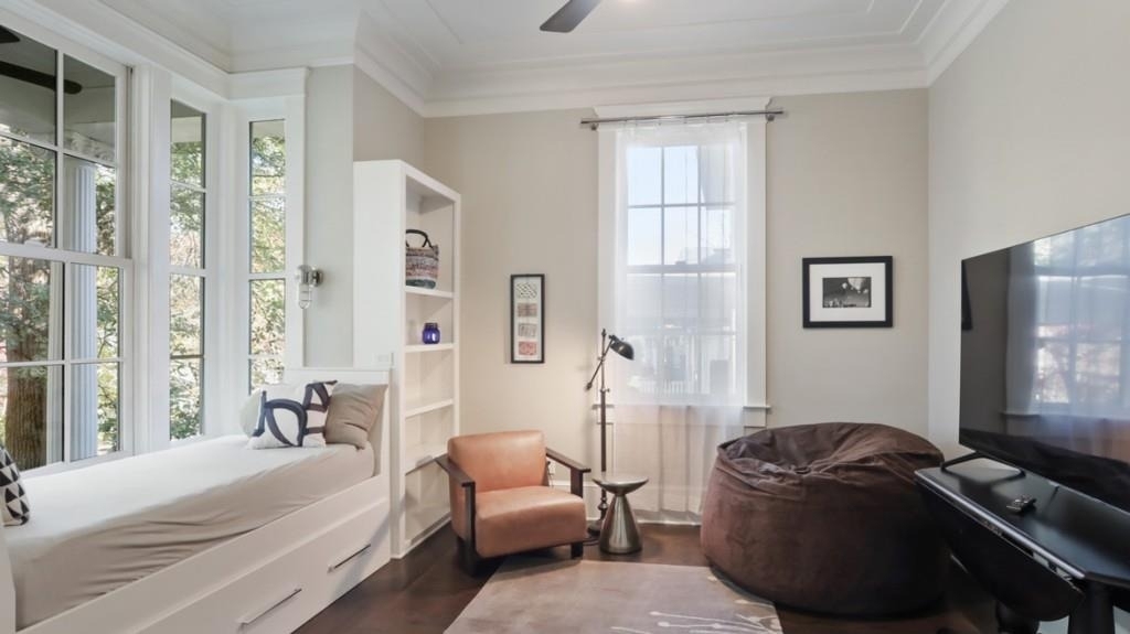 1013 Euclid Avenue - Photo 2