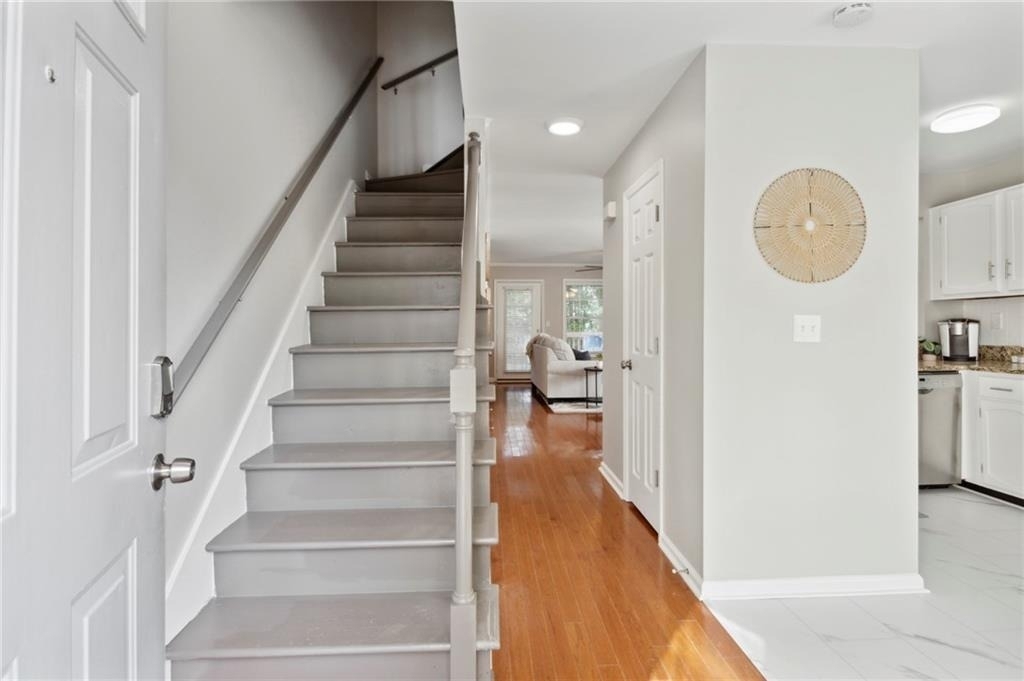 5212 Laurel Bridge Drive Se - Photo 4