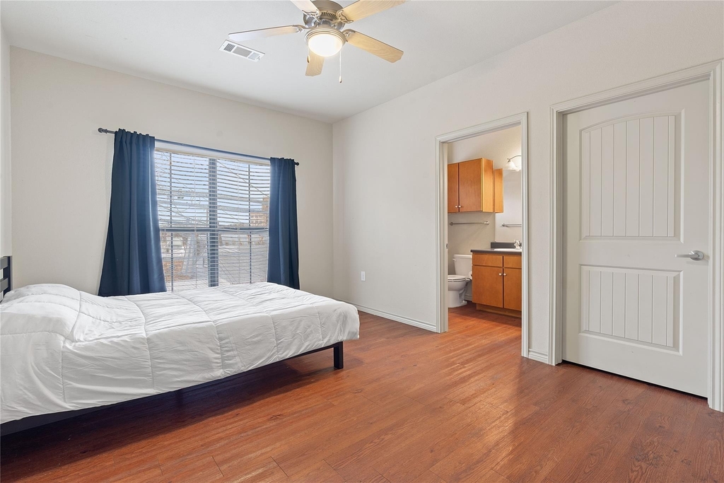 5117 N Lamar Blvd - Photo 1