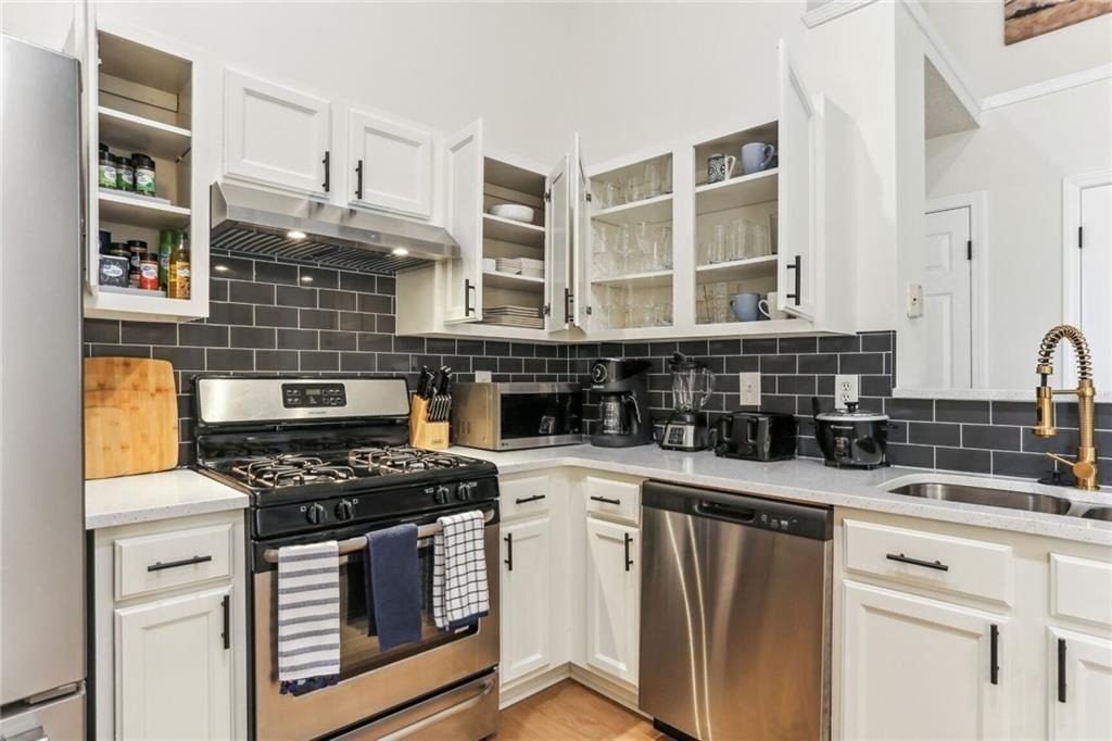 859 Springchase Drive - Photo 10