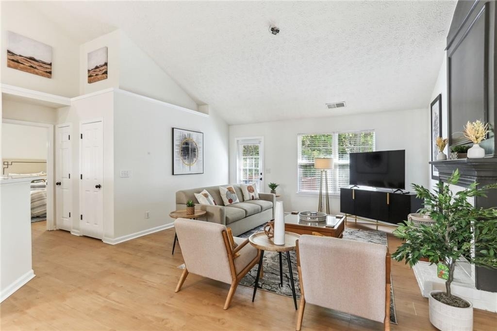 859 Springchase Drive - Photo 4
