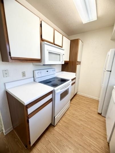 728 W San Antonio St - Photo 4