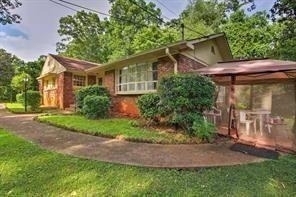 841 Artwood Road Ne - Photo 0