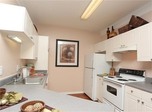 3920 Club Drive - Photo 0