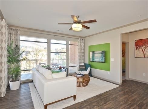 641 North Avenue Ne - Photo 2