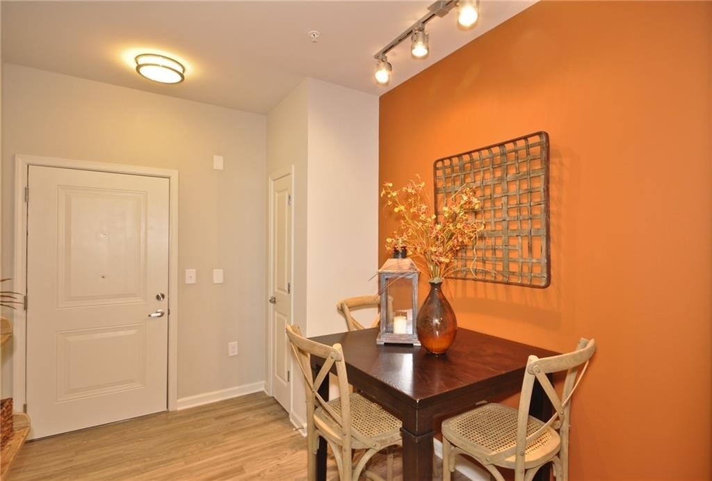 1796 Satellite Boulevard - Photo 3