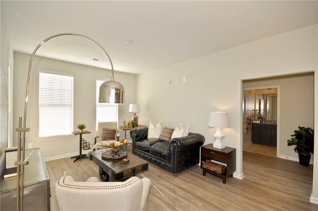 1796 Satellite Boulevard - Photo 6