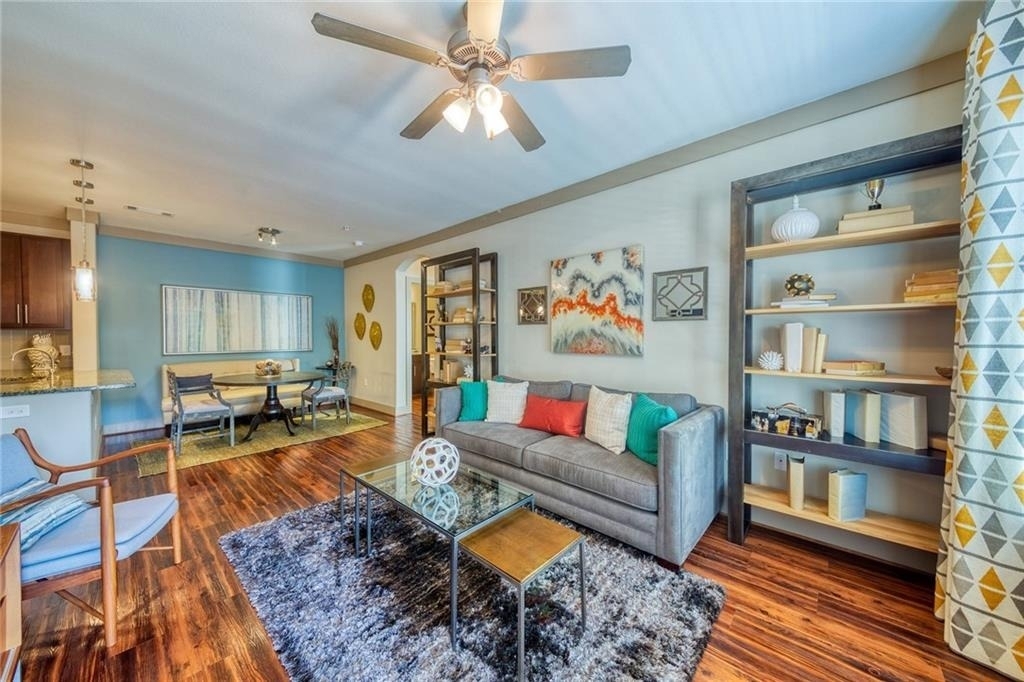 11000 Lakefield Drive - Photo 3