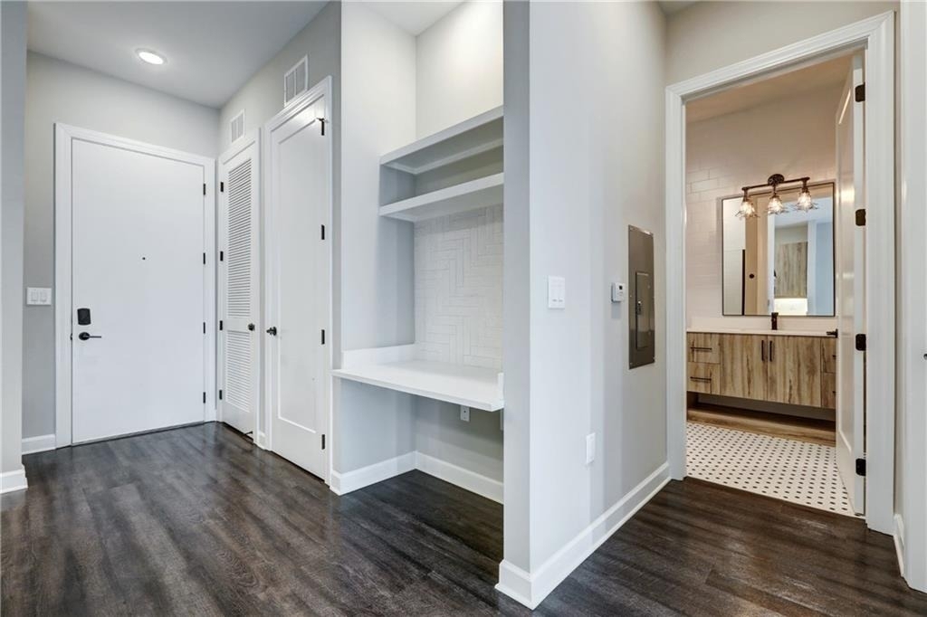 1084 Howell Mill Road Nw - Photo 10
