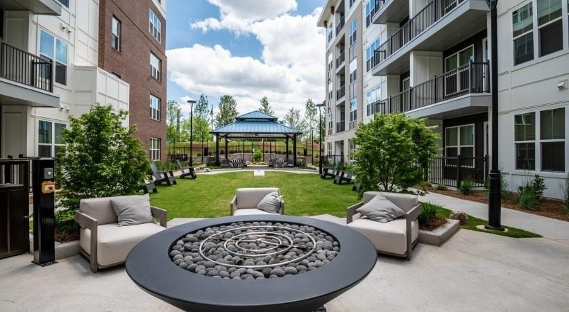 800 Galleria Parkway - Photo 16