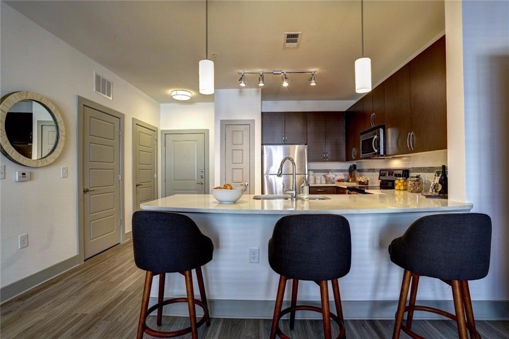 1213 Avalon Boulevard - Photo 9