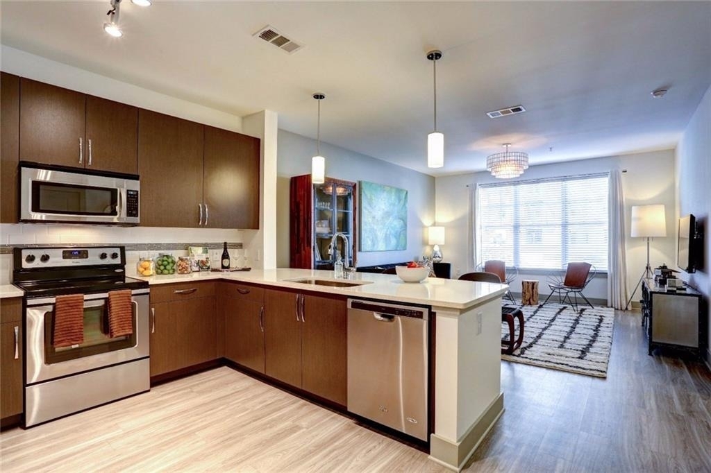 1213 Avalon Boulevard - Photo 4