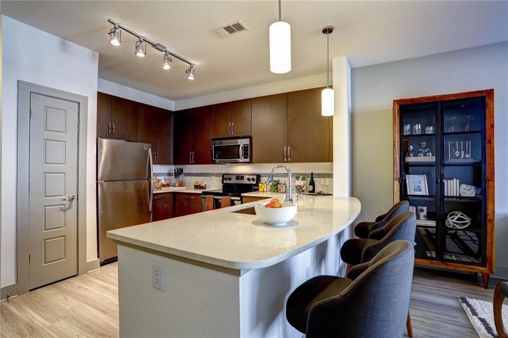 1213 Avalon Boulevard - Photo 3