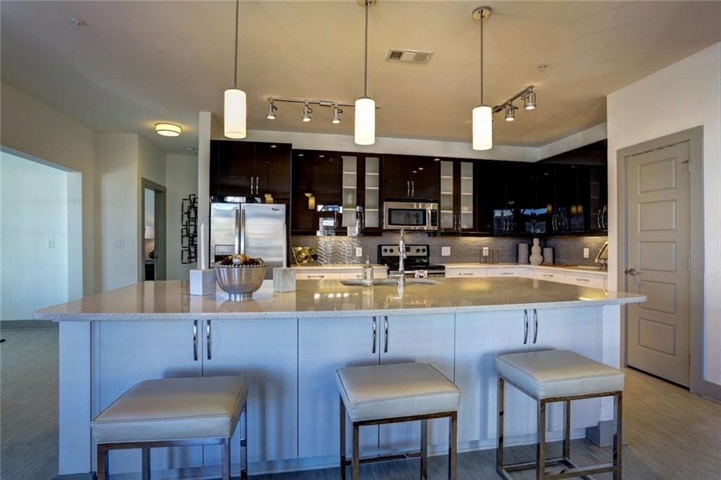 1213 Avalon Boulevard - Photo 1