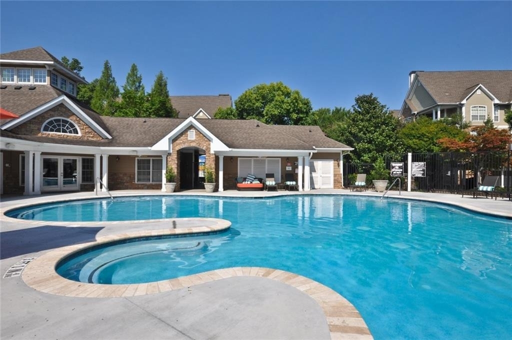 6210 Peachtree Dunwoody Road - Photo 13