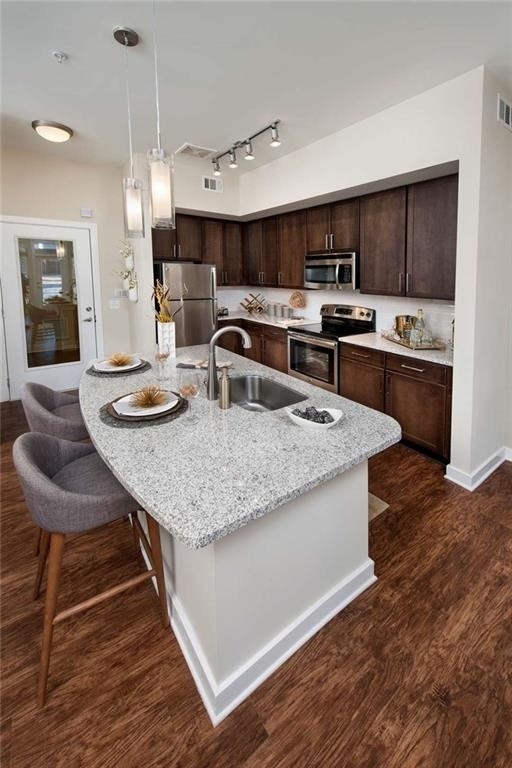 400 Belmont Place - Photo 1