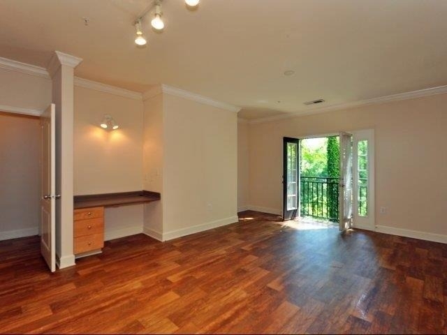 2676 Milscott Drive - Photo 5