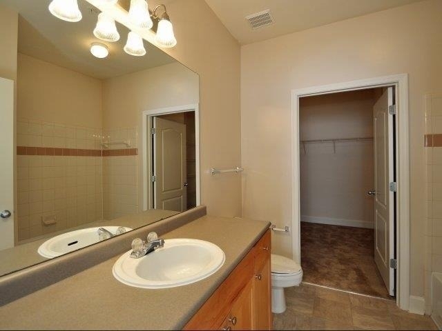 2676 Milscott Drive - Photo 9